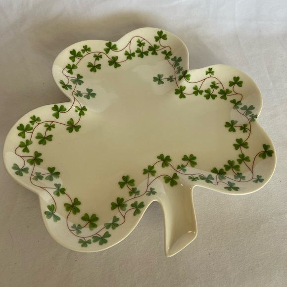 Shannon Ireland Shamrock Leaf Porcelain Plate Trinket Dish - Picture 1 of 6